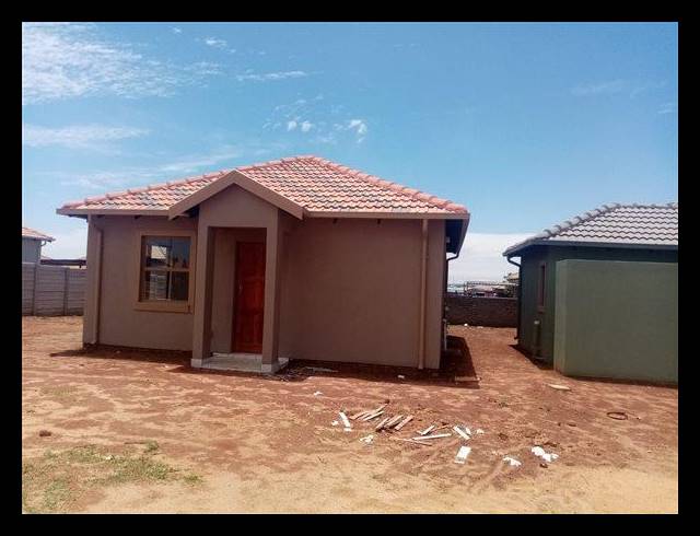 2 BEDROOM HOUSE FOR SALE IN SHARON PARK